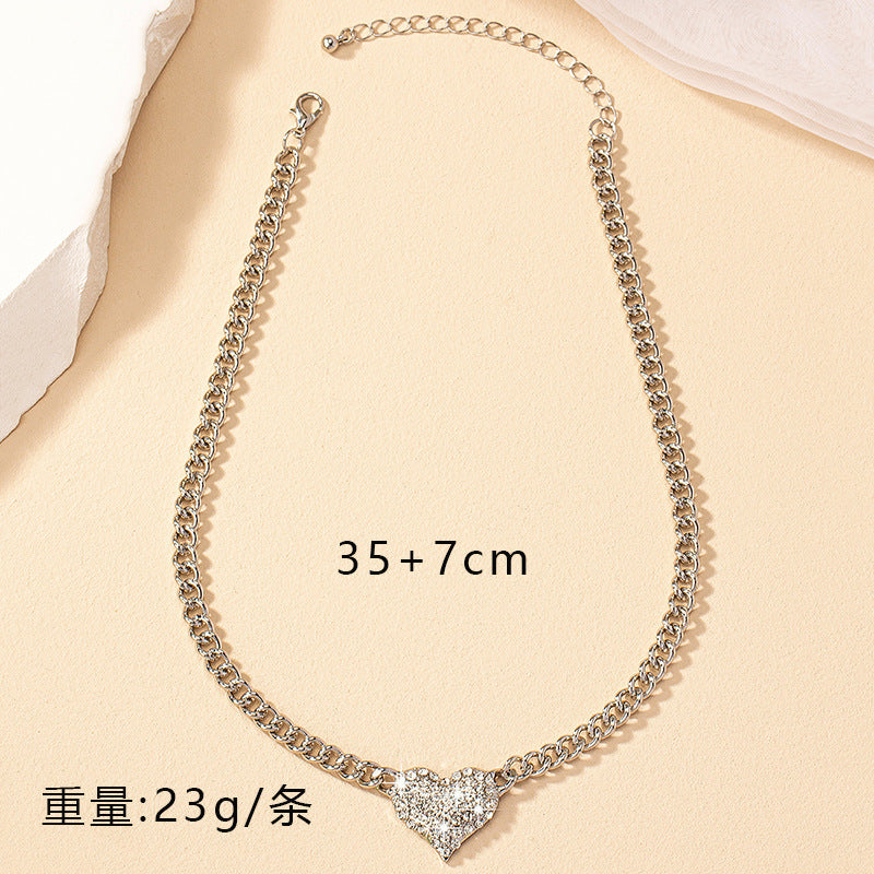 Wholesale Full Diamond Retro Heart Shaped Necklace Collarbone Chain